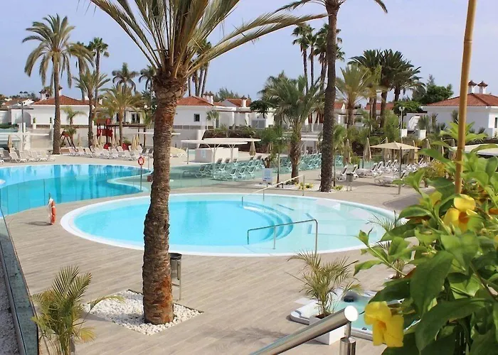 Отель Livvo Dunagolf 4*