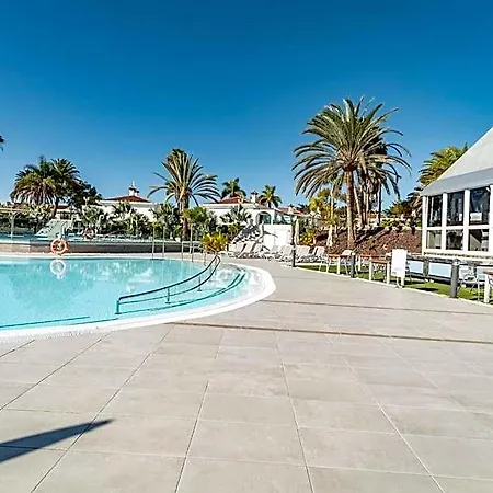 فندق Livvo Dunagolf 4*