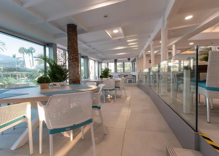 Отель Livvo Dunagolf 4*